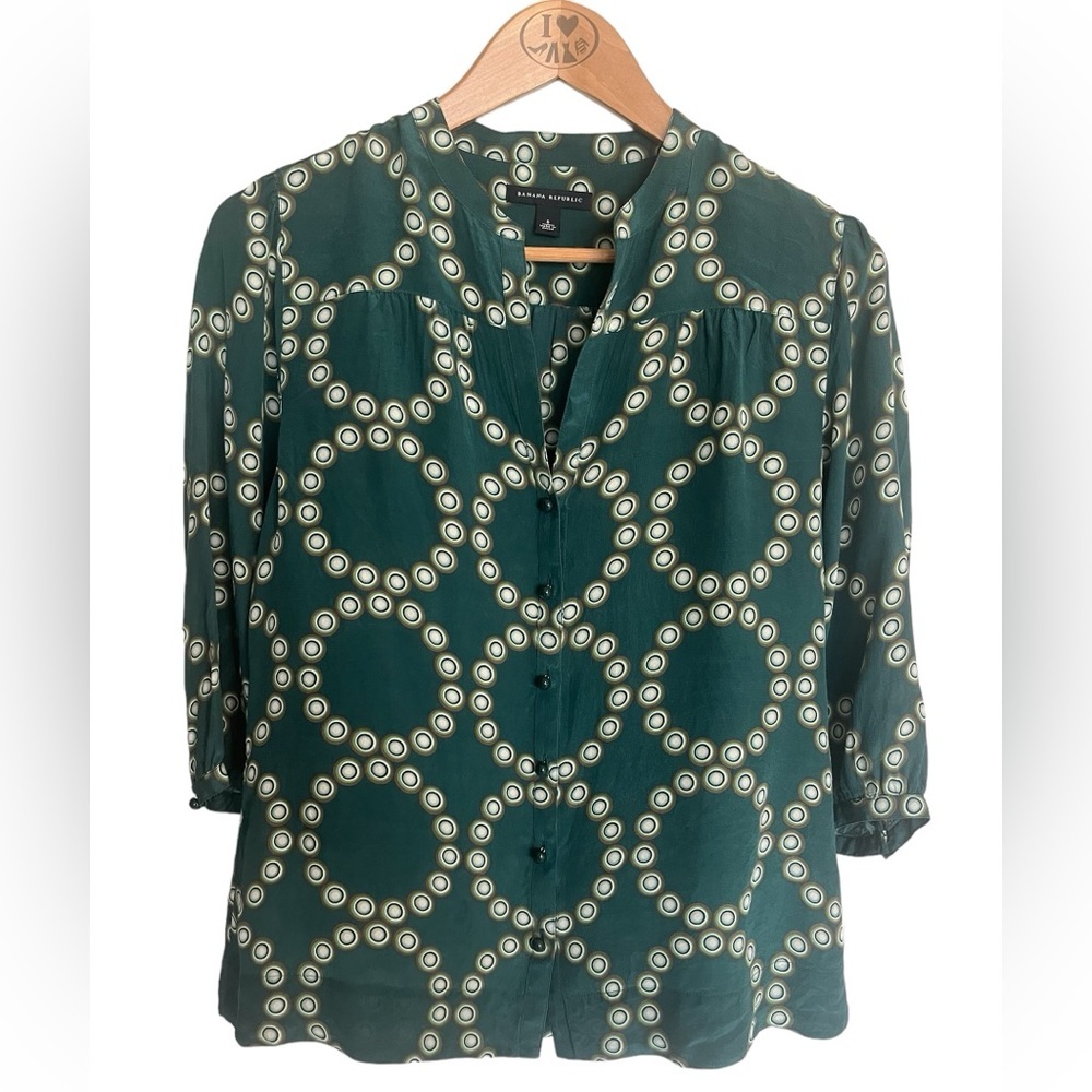 Banana Republic Green & Cream Circle Design 100% Silk Blouse Size S